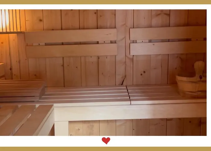 Berghupferl-Alm Mit Wellnessoase Im Garten